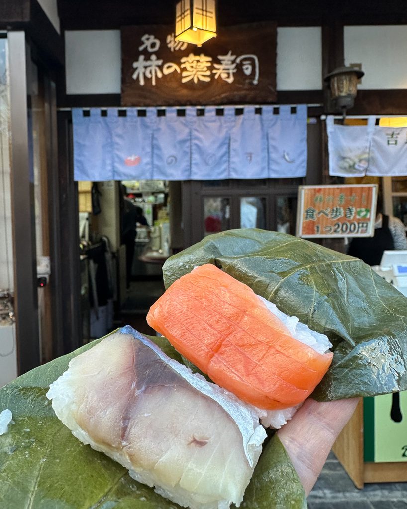 奈良の吉野で柿の葉寿司を食べる